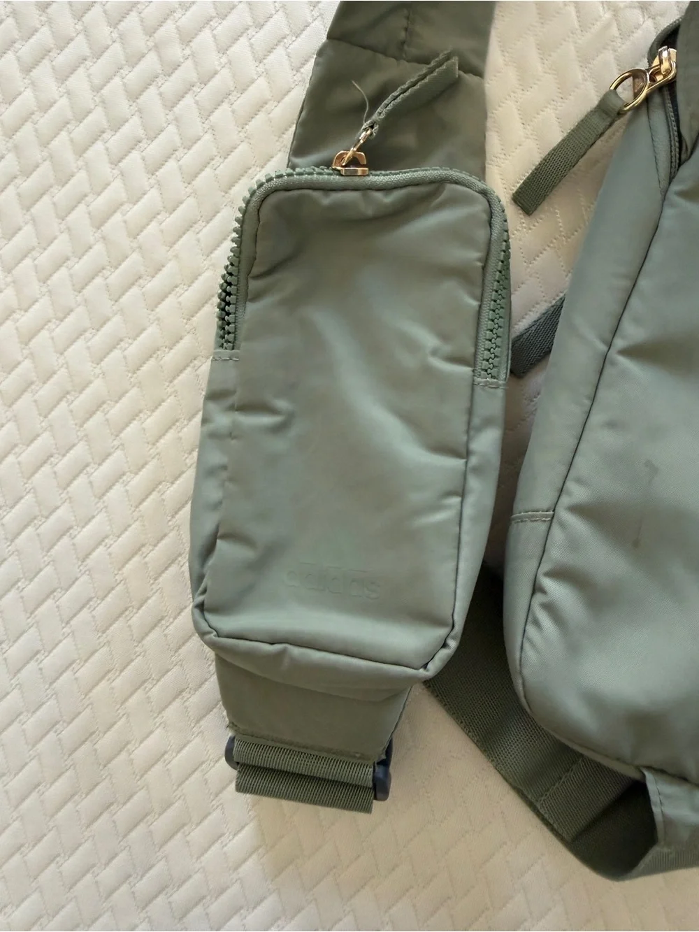 adidas compact sling